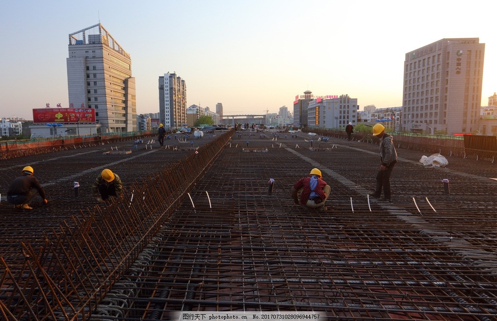 建筑工地工人施工圖 建設(shè)工程施工的視覺(jué)化指揮棒